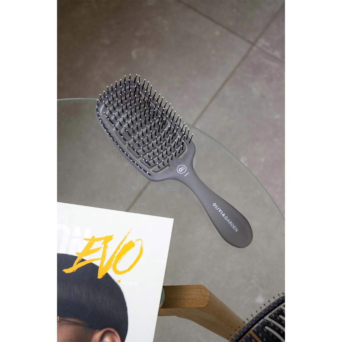 Brosse Essential Care Flex Grey pour cheveux Moyens - Image 7