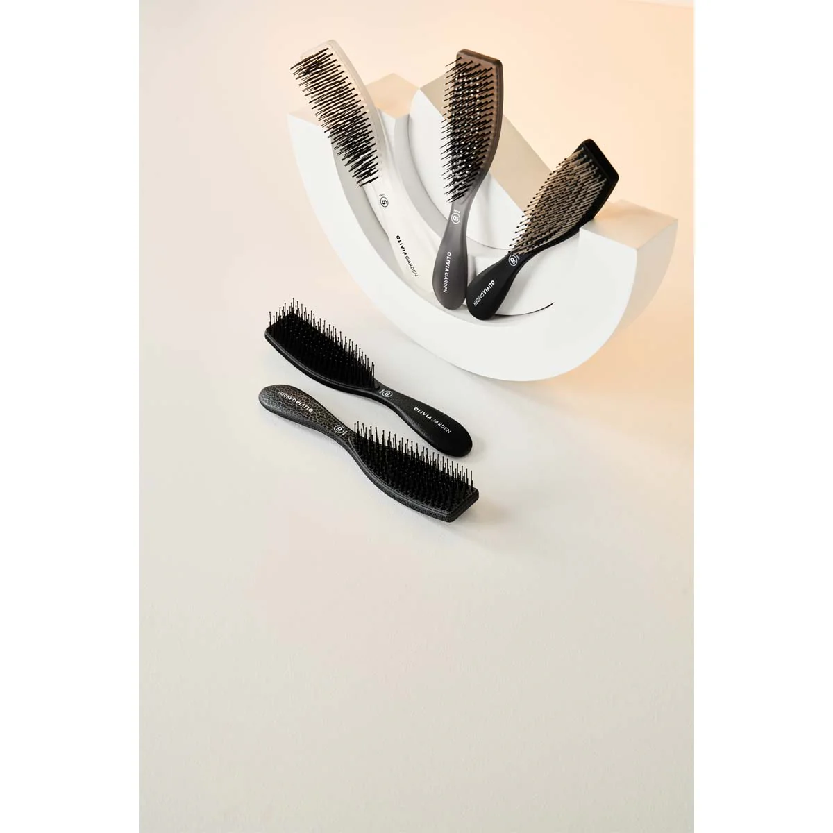 Brosse Essential Style Blend Black Poils Moyens - Image 5
