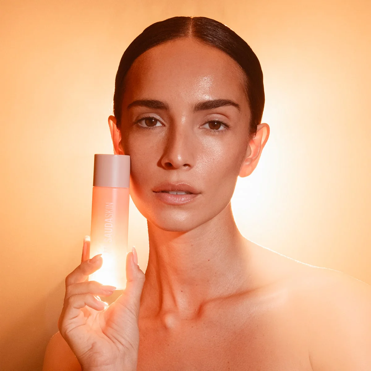 Essence Illuminatrice à la Vitamine C Lumisheen - Image 3